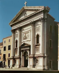 Gevel van de Kerk van Santa Maria della Pieta, gebouwd 1745